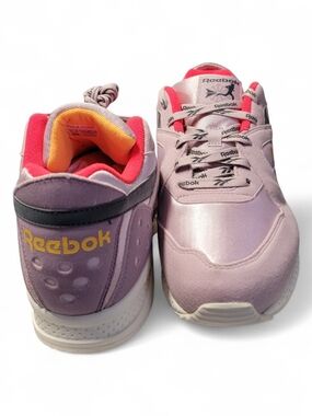 Reebok DV5873 Pyro Lavender Sneakers Mens Size 10